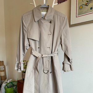 Vintage London Fog Trench Coat (size 2P)